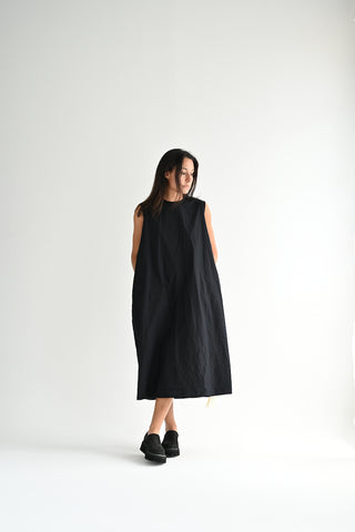 Sleeveless Medium Long Dress in Black