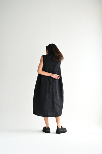 Sleeveless Medium Long Dress in Black