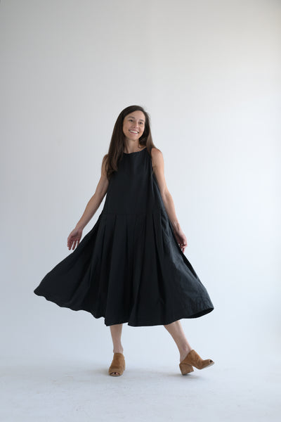 Pleated Sleeveless Dress TC in Black