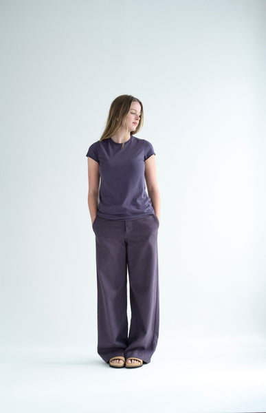 Basica MC Tee in Sparrow