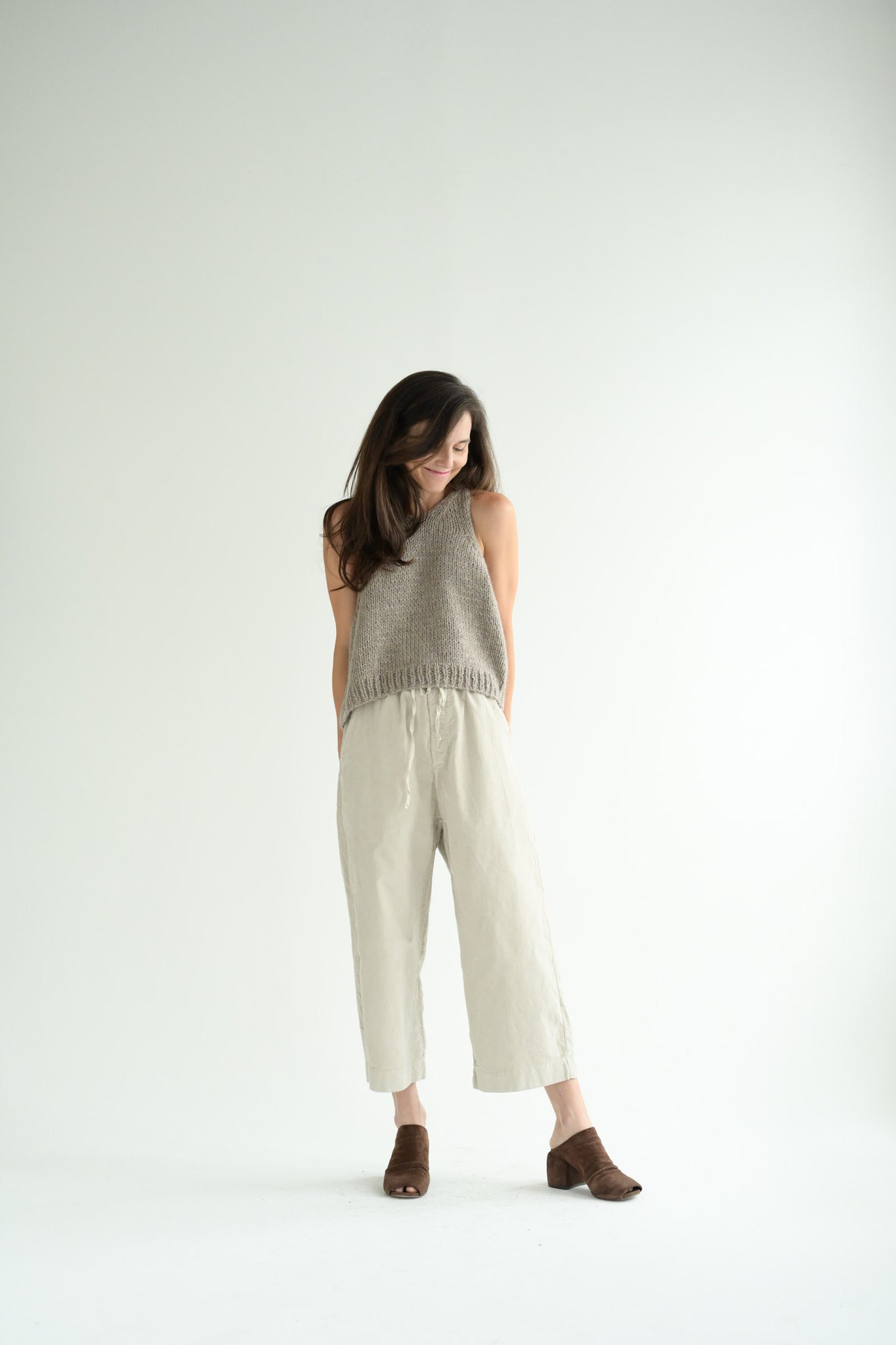 Handknit Vest WO/WS/WM in Pebble