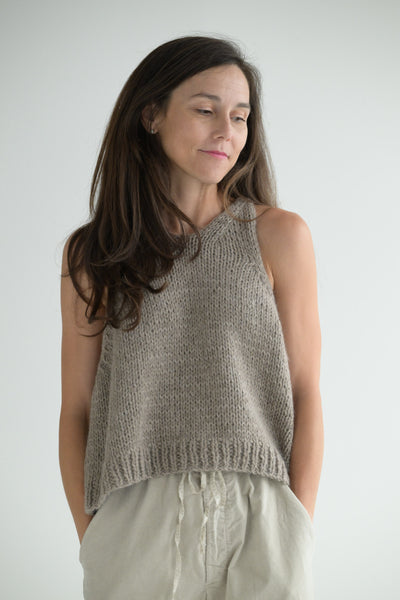 Handknit Vest WO/WS/WM in Pebble