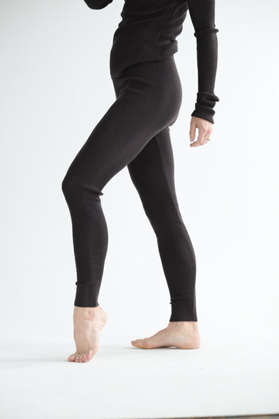 Ribbed Tights in Dark Brown