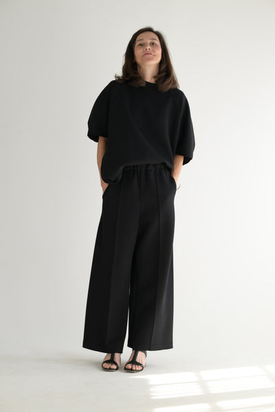 Hellen Pentagon Top in Black