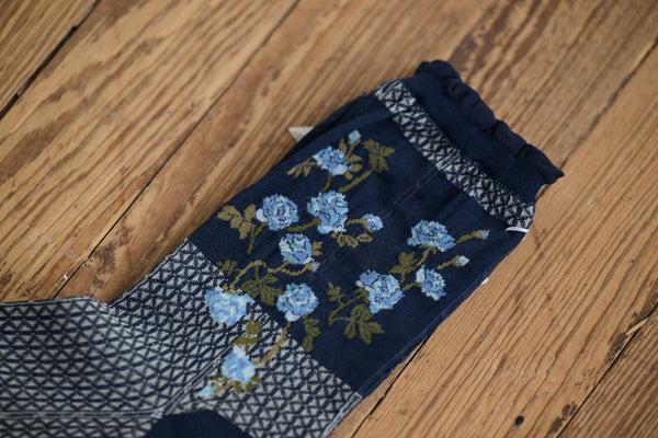 Flower on Basket in Navy