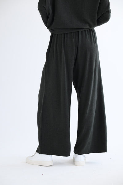 Wide Essential Trousers JP in Forrest