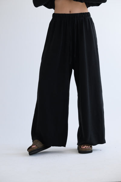 Wide Essential Trousers JP in Black