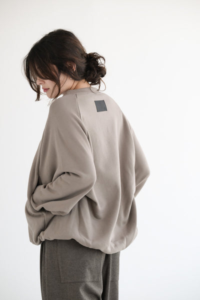 Oliver Puffy Hem Sweatshirt in Taupe