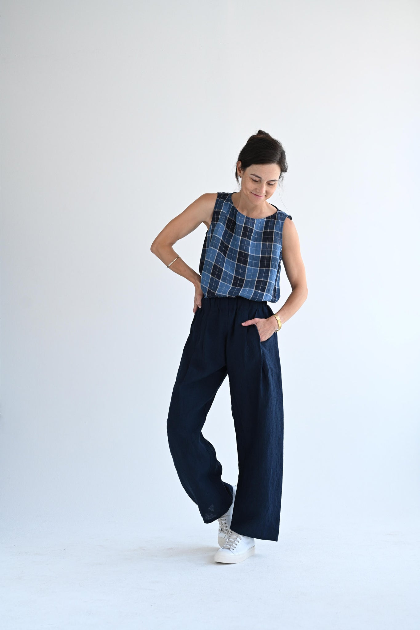 パンツ apuntob 2026SS / Trousers in abyss 1382 Trousers in Linen Abyss – Twig