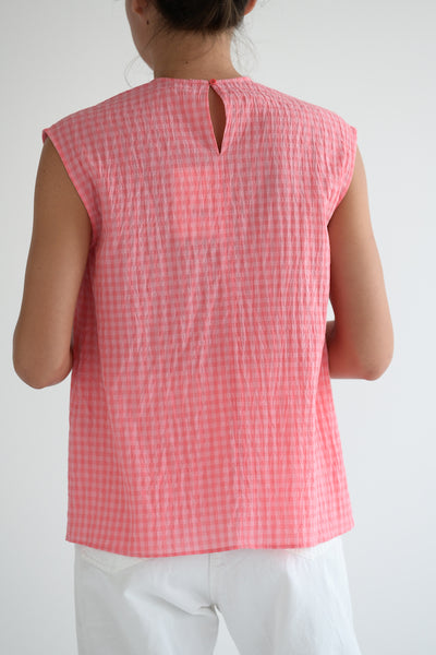 1831 Top in Strawberry Check