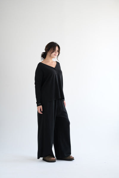 JP Snap Cardigan in Black