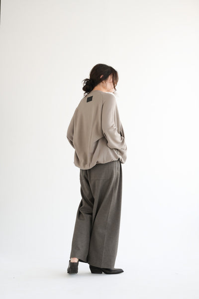 Oliver Puffy Hem Sweatshirt in Taupe