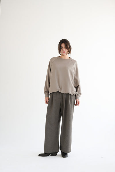 Oliver Puffy Hem Sweatshirt in Taupe