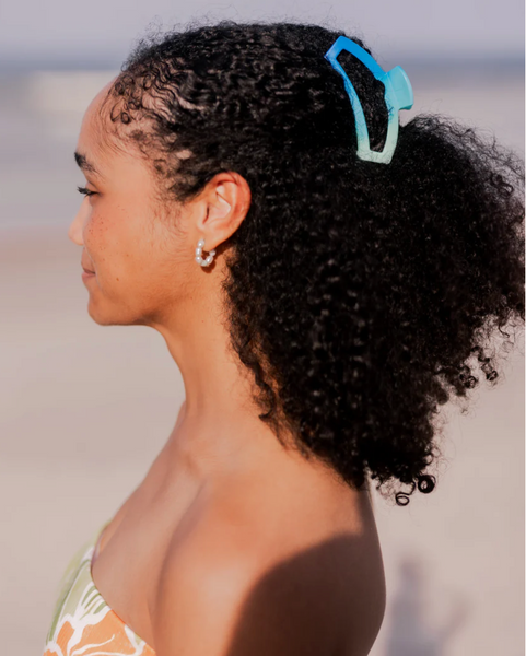 Open Medium Hair Clip in Poolside