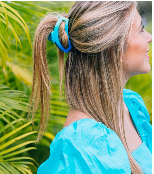 Open Medium Hair Clip in Poolside