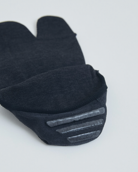 Tabi Cover Socks in Charcoal