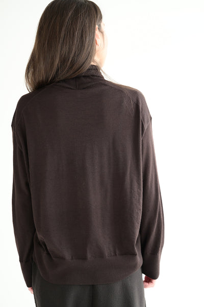 La Base Turtleneck in Brown