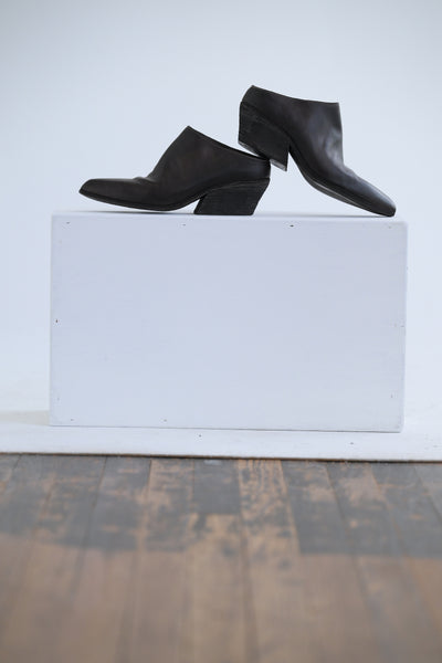 TX01 Mule in Dark Brown