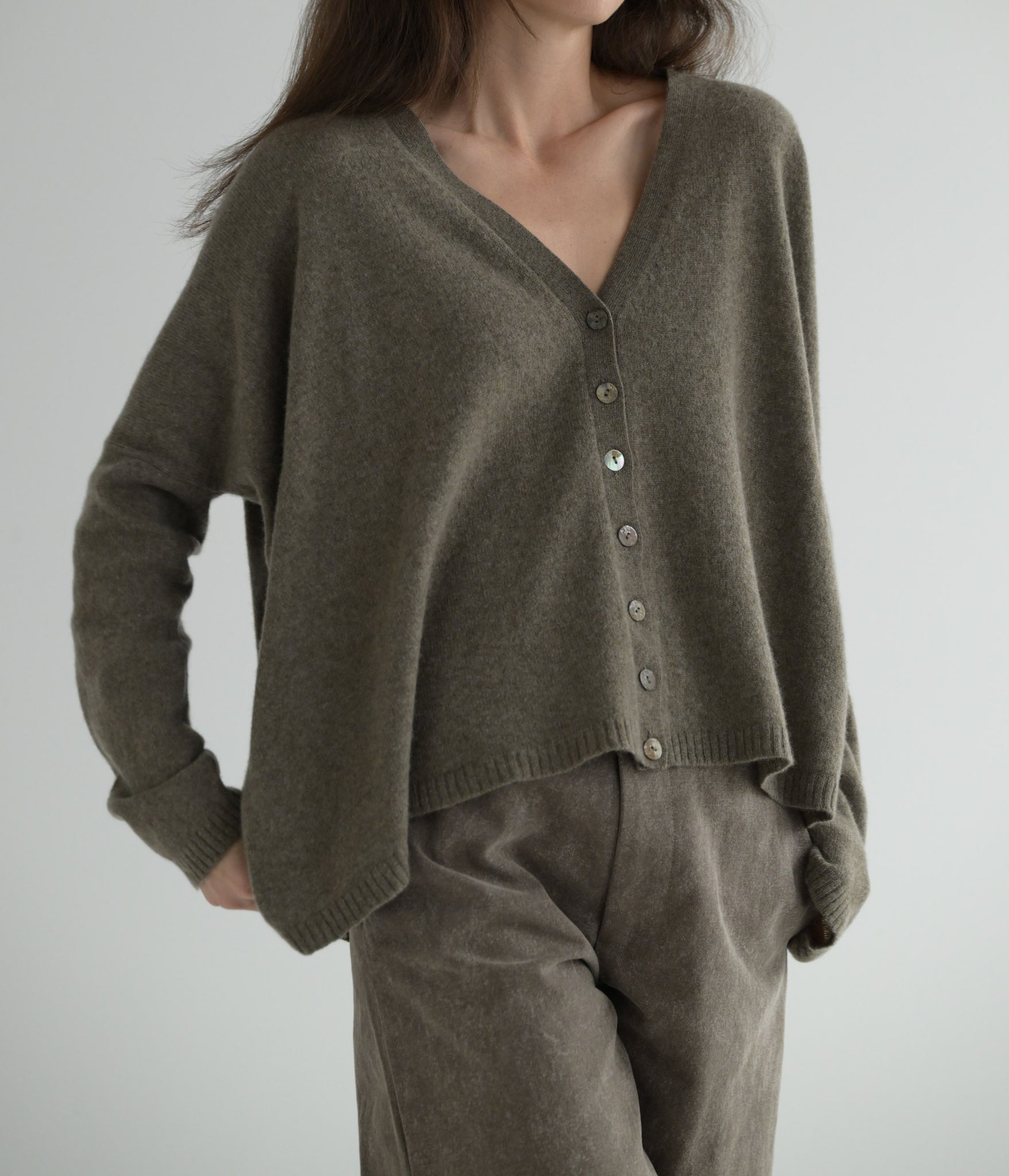Cashmere Button Cardigan in Marron Glace