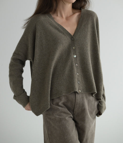 Cashmere Button Cardigan in Marron Glace