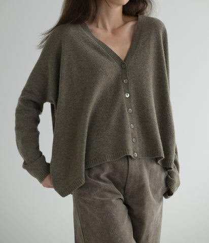 Cashmere Button Cardigan in Marron Glace