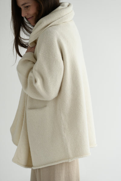 Manta Coat in Raw White