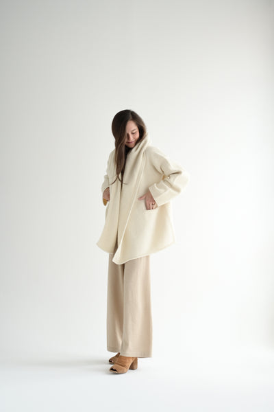 Manta Coat in Raw White