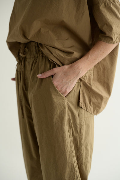 Wide & Short Trousers TC in Gold