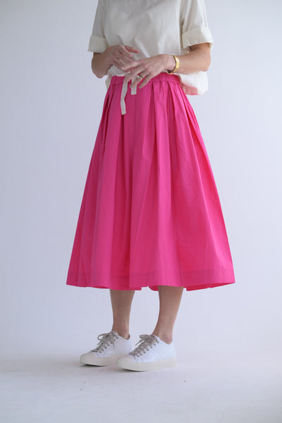 Simple Rideaux Skirt in Shock