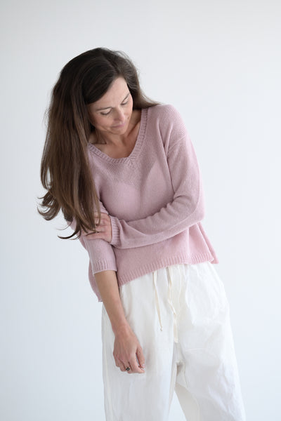 #185 Cashmere V Neck in Pinky