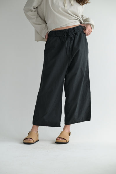 Wide & Short Trousers TC in Black