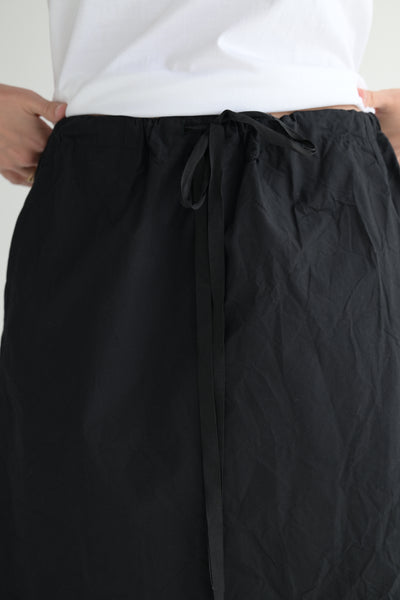 Twisted Skirt Medium Long in Black