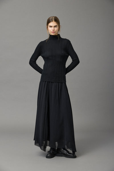 Cashmere Funnel Neck in Black