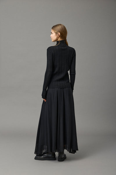 Cashmere Funnel Neck in Black